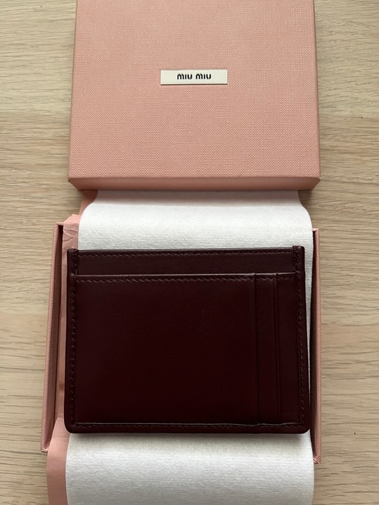 Miu Miu Burgundy Quilted Leather Card Case with Gold Logo - Picture 3 of 3
